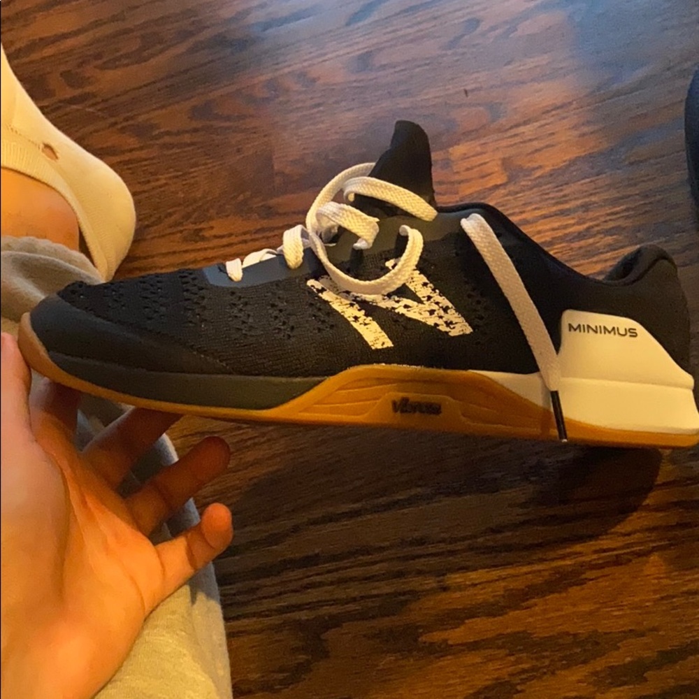 Lightly used Minimus Prevail new balance shoe